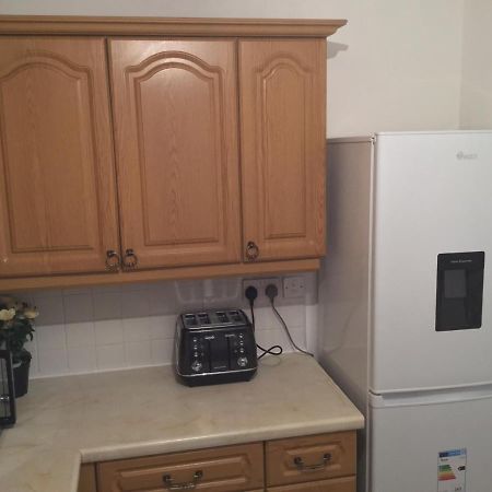 Quiet Residential Area Within Easy Reach Of Town Appartement Manchester Buitenkant foto