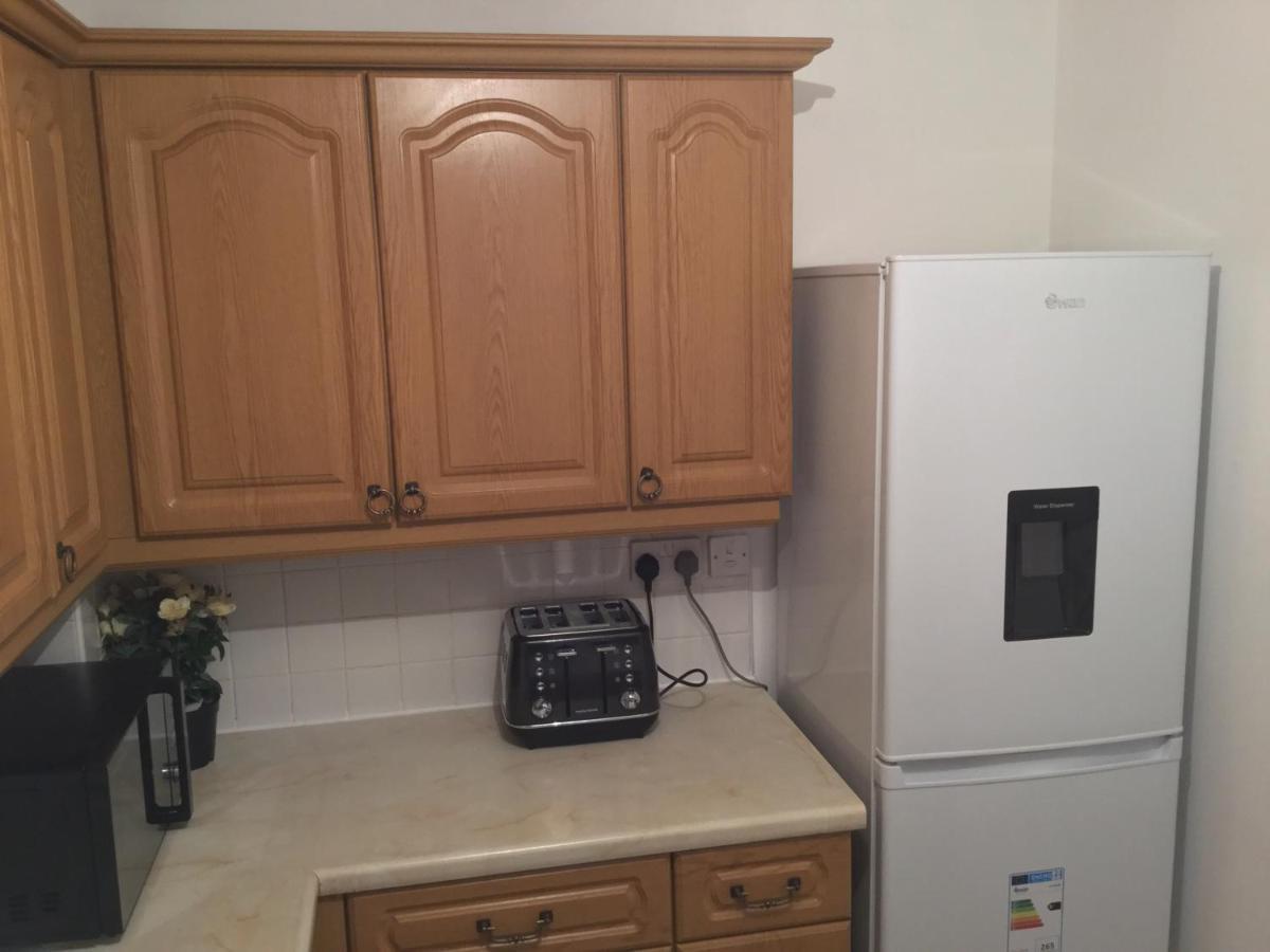 Quiet Residential Area Within Easy Reach Of Town Appartement Manchester Buitenkant foto