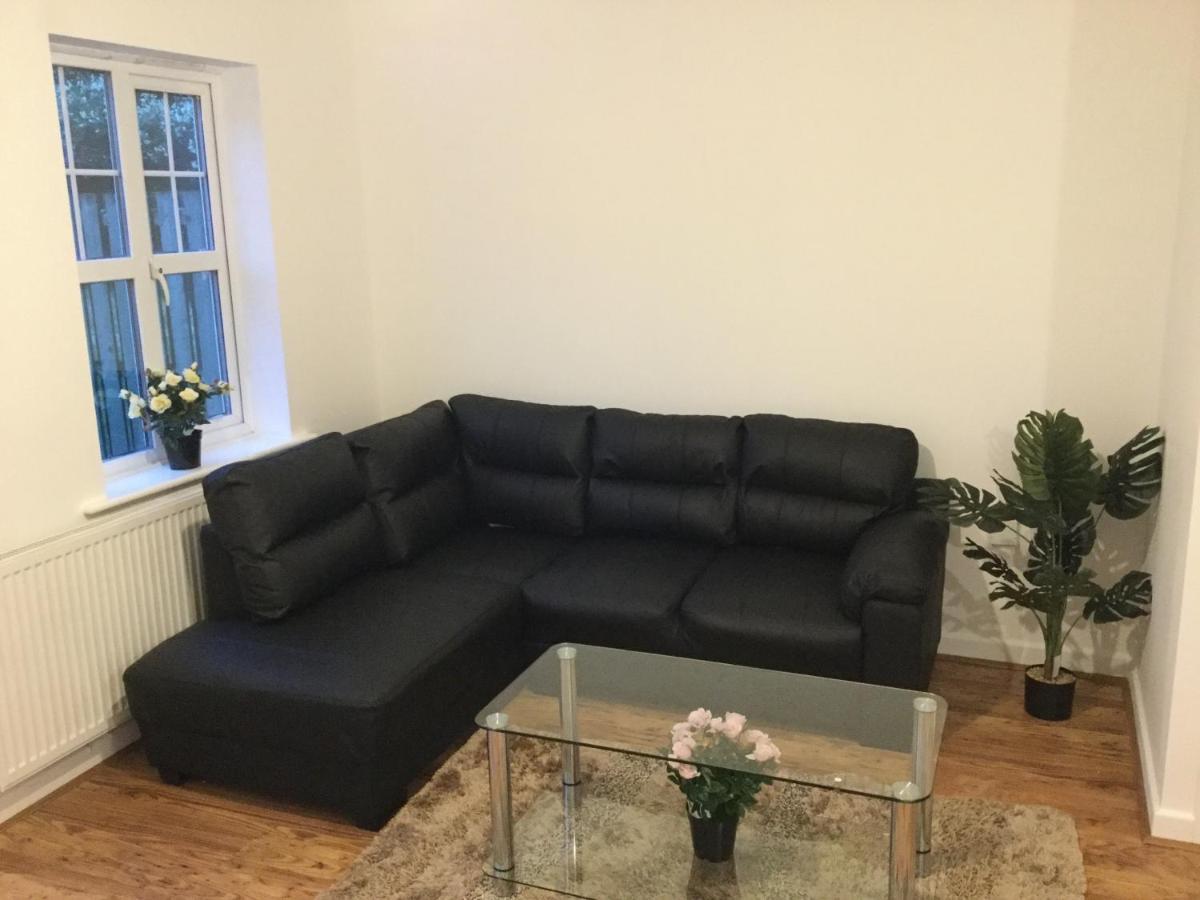 Quiet Residential Area Within Easy Reach Of Town Appartement Manchester Buitenkant foto