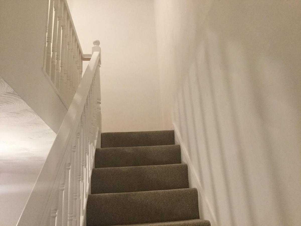 Quiet Residential Area Within Easy Reach Of Town Appartement Manchester Buitenkant foto